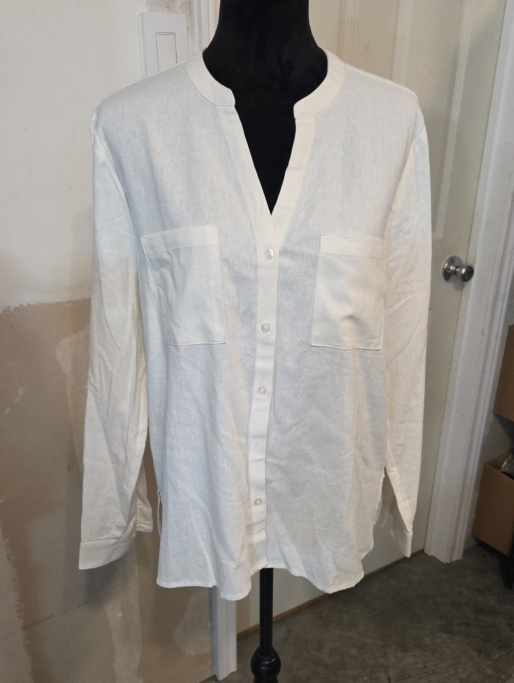 Nine West Cream Collarless Button-Front Tunic Top High Low Hem Cotton Tab Sleeve